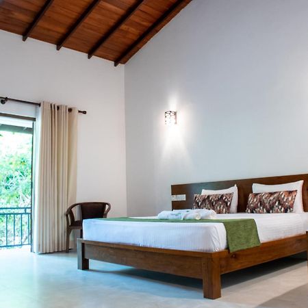 Tropicara Resort Сігірія Екстер'єр фото